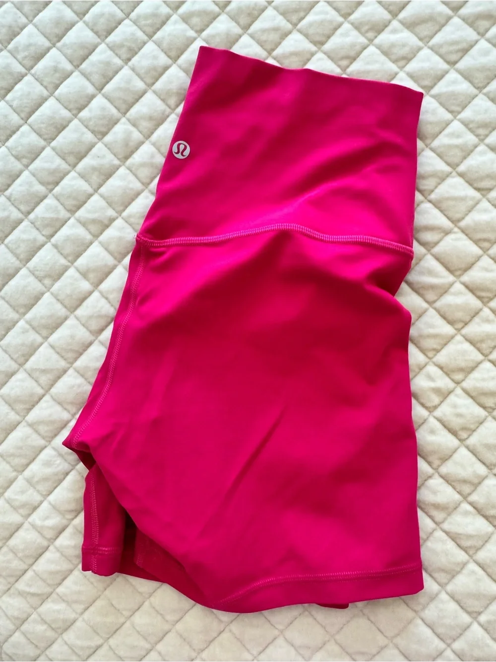 Lulu Align High-Waist Pink  shorts